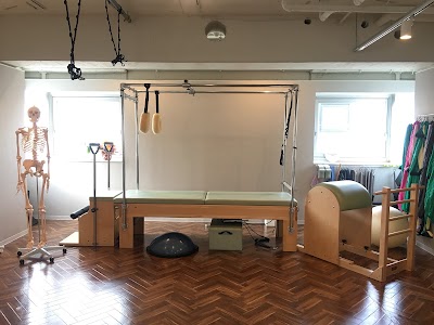 Pilates Studio AQUA（ピラティススタジオアクア）