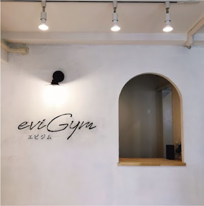 eviGym 表参道店