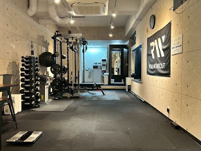 REAL WORKOUT 祐天寺店