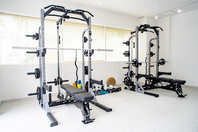 LiME パーソナルトレーニングジム 調布店