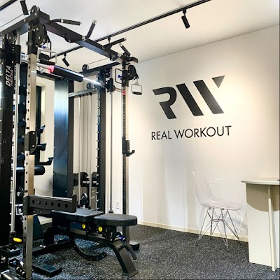 REAL WORKOUT 白金台店