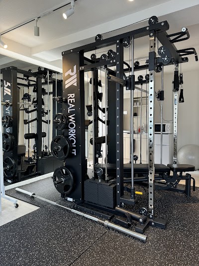 REAL WORKOUT 品川・高輪台店