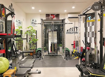 EIGHT BODY 幡ヶ谷