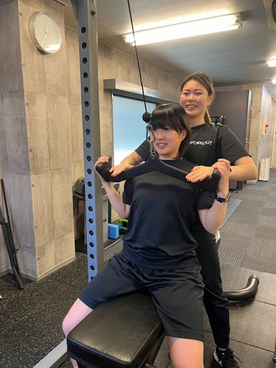 REAL WORKOUT 三軒茶屋店