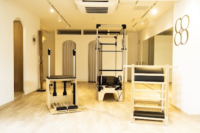 COCOLANCE 御嶽山店（女性専門パーソナルピラティス）