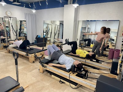 THE PORT personal pilates 町屋店