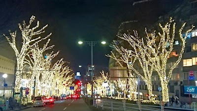 MMM（トリプルエム） 表参道店