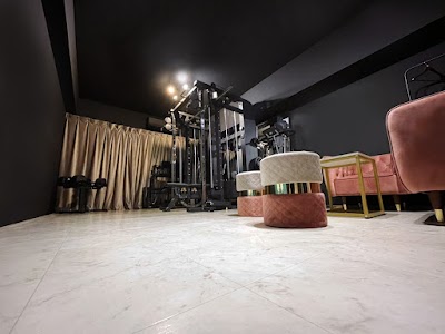 FACE PERSONAL GYM（八丁堀）