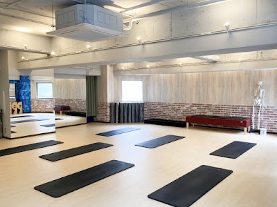 zen place pilates 都立大学スタジオ