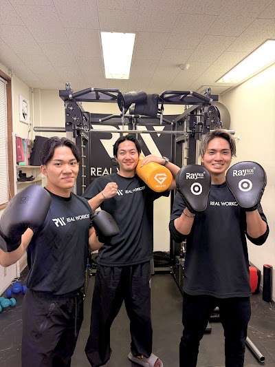 REAL WORKOUT 明大前店