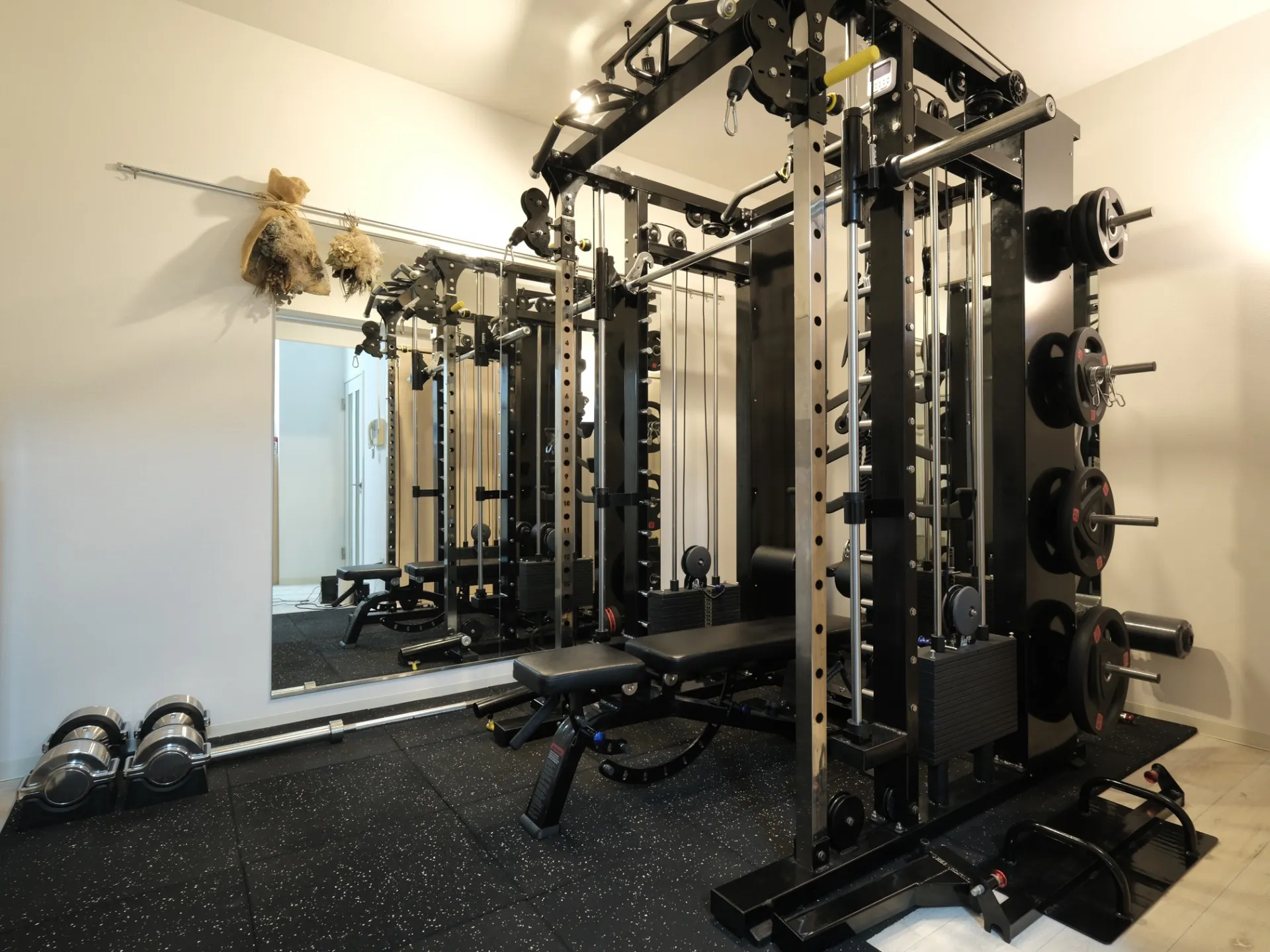 PRIVATE GYM TOWARD