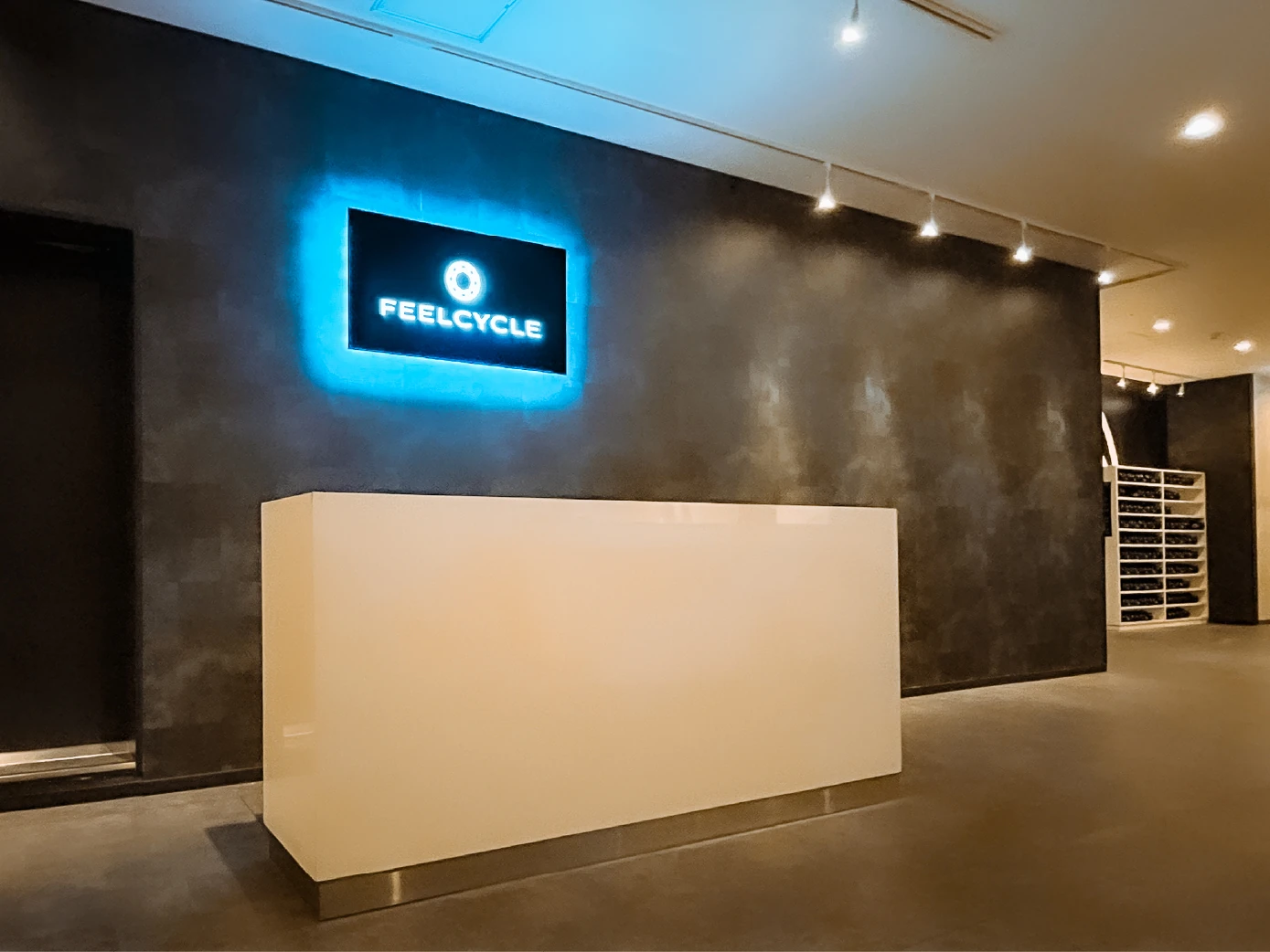 FEELCYCLE 心斎橋