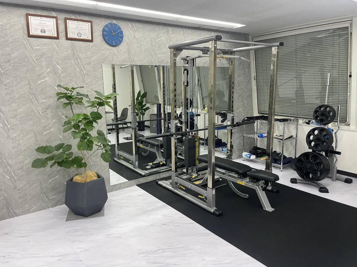 PERSONAL GYM √ROUTE