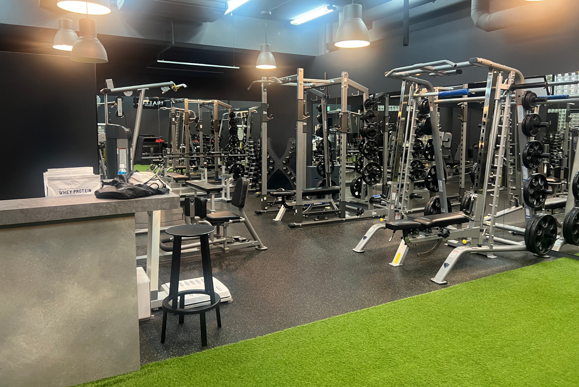 Dee GYM 天王寺店