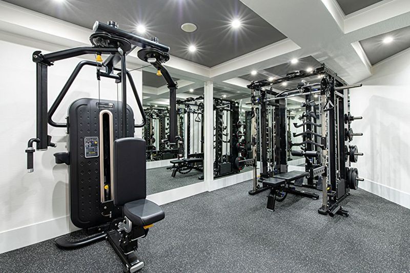 AeeS Gym 本町店
