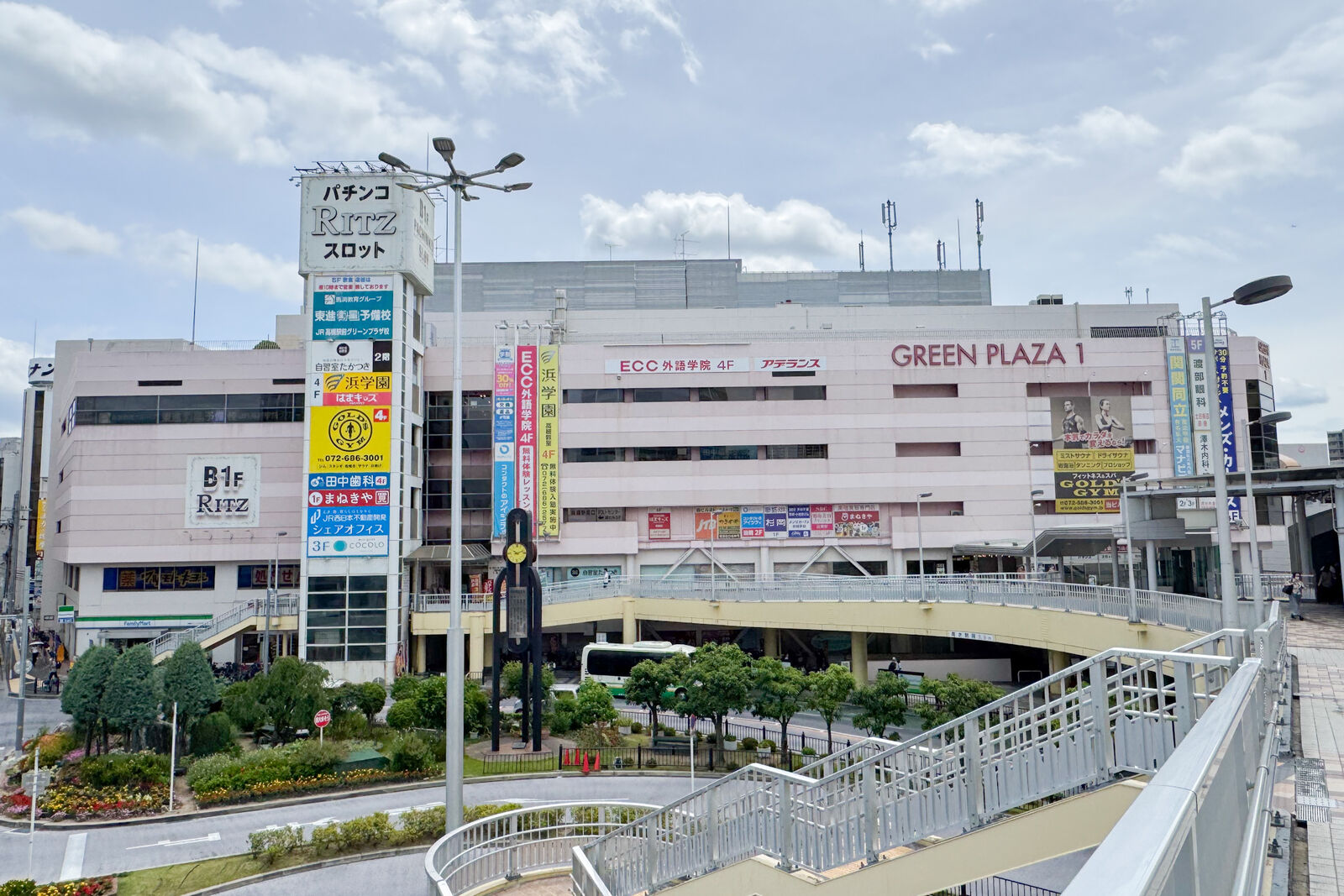 メンズ・カーブス 高槻駅前