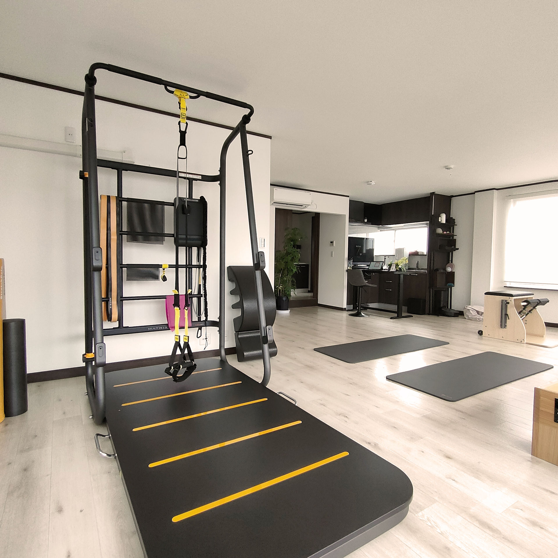 Re- Private Studio