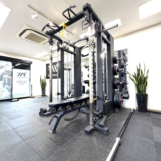 REAL WORKOUT 鶴ヶ峰店