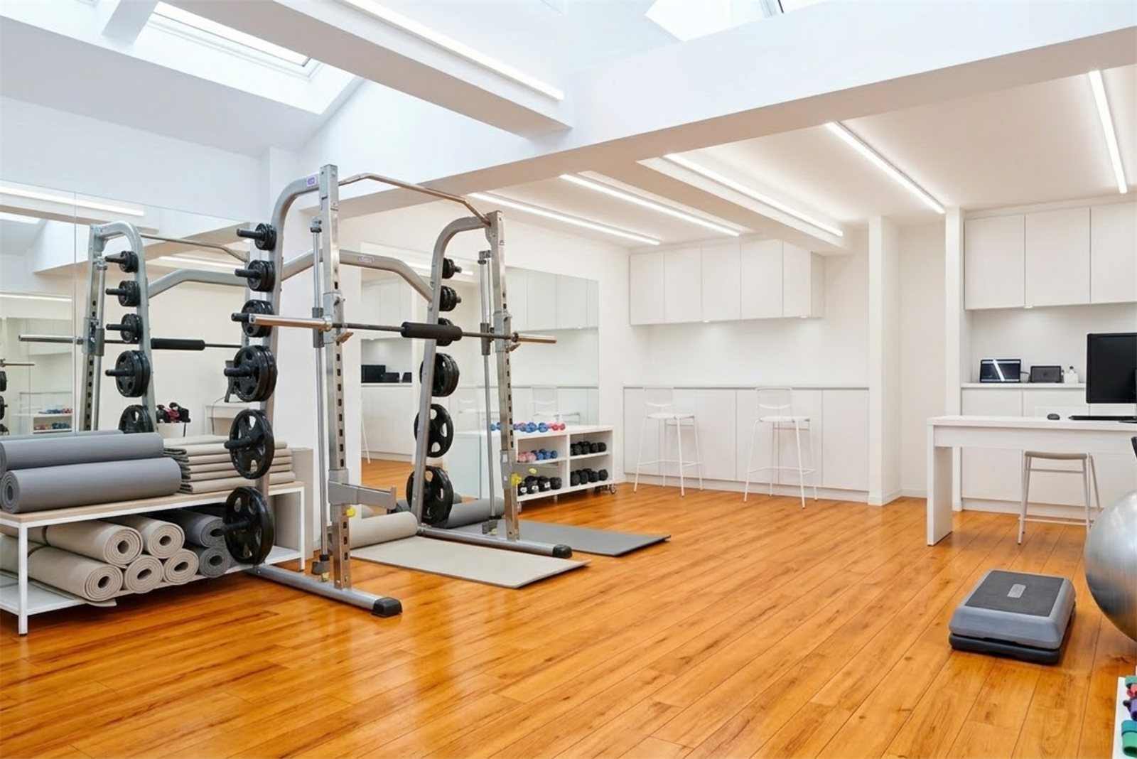 Dee GYM 表参道店