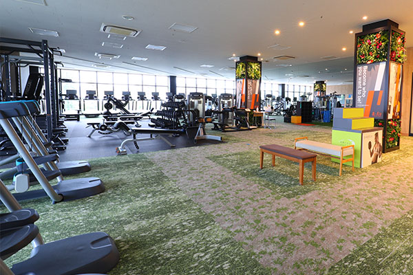 B-fit スポーツクラブ鶴見緑地
